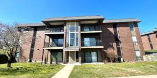 Moon Township- Updated 1 bedroom 1 Bathroom -Fox Hollow Gallery 1