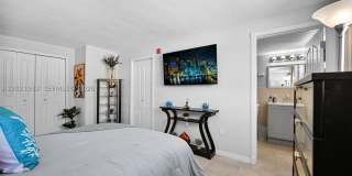 1334 Collins Ave Gallery 19