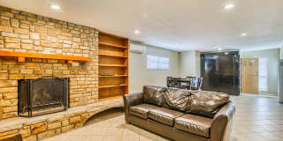 1701 ELM Street Gallery 74