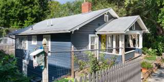 Beautifully Updated House - Awesome Montford Location Gallery 37