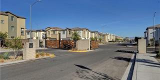 6924 Spicy Merlot Street Gallery 80