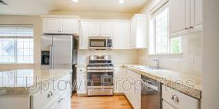 965 NE Wheellock Pl Gallery 1