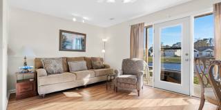SNOWBIRD RENTAL- 3 months -6 month Lease available. GROUND FLOOR Gallery 1