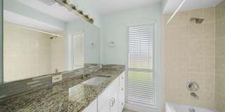 Beautiful 3 bedroom 2 bathroom single family home in Fort Myers with fenced yard! Gallery 13