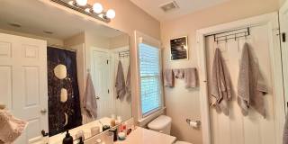 Stunning 3BD, 2.5BA Downtown Raleigh End Unit Townhome with a 1-Car Garage in a Prime Location Near NC State and Tons of Shopping & Dining Options Gallery 11