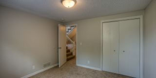 Convenient location! Side Split in Western Omaha. Gallery 9
