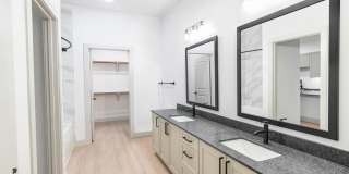 Modera McKinney Ridge Gallery 9