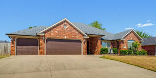 Beautifully updated home Gallery 1