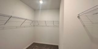 Spacious 5BR House in Lakeland Gallery 9