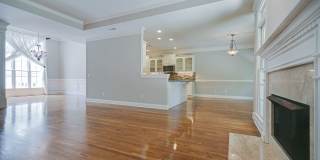 Beautiful Home in Willow Springs Just Minutes to Downtown Franklin Gallery 9