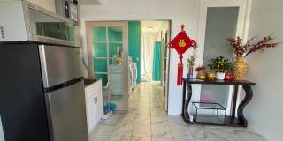 931 University Ave - Commercial or Residential (no Kitchen) 3 Bedroom 1 Bathroom Unit for Rent! Gallery 6