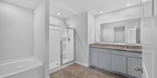 Living in Laurel Park Gallery 9