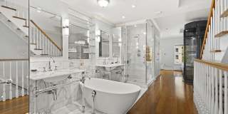 320 East 55th Street Gallery 1