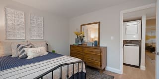 Williamsburg Estates Gallery 12