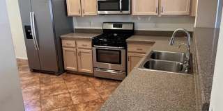 Stunning 3 bedroom 3 bath with Guest House in Sun City Anthem for 55+! Gallery 10