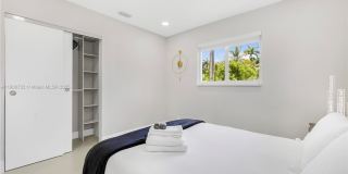 1104 N 13th Terrace, Hollywood, FL 33019 Gallery 12
