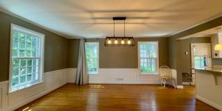 Spacious 4-Bedroom Single Family House in Baltimore Gallery 27