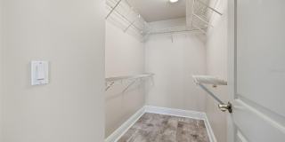 1227 E MADISON STREET Gallery 25