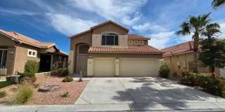 Beautiful two-story home with 5 bedrooms Gallery 1