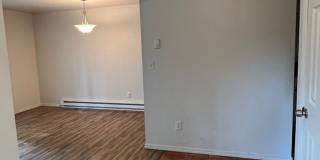 2 Bedroom Condo in Lake Oswego Gallery 4