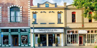 528 Main Street Gallery 1