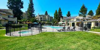 Lovely Spacious Eastlake Condo Gallery 21