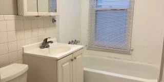 SPECIAL-HALF OFF FIRST FULL MONTHS RENT-Charming 2 Bedroom Home Near Dundee! Gallery 8