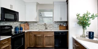 The Willows Apartments Gallery 9