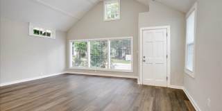 1736 Fenwick Street Gallery 4