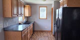 2bed 1 bath home with detached garage Gallery 7