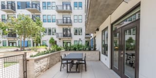 Eighteen25 Downtown Gallery 16