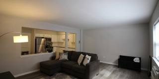 4812 N Hermitage Ave Gallery 1