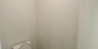 Beautiful Home with Solar Gallery 1