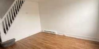 128 Lower Oak St Gallery 3