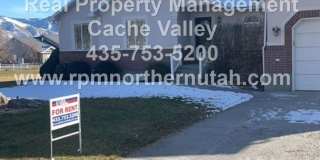 Beautiful 6 bedroom home available for immediate move in! Gallery 1