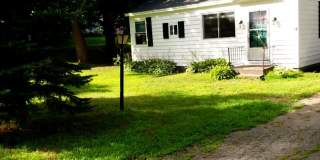 Quite house in quiet neighborhood. Corner Lot. Heat included. Gallery 1