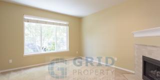 Spacious 3 Bedroom, 2.5 Bath Townhome Available in Hillsboro - 2 Car Garage! Spacious 3 Bedroom, 2.5 Bath Townhome Available in Hillsboro - 2 Car Garage! Gallery 1