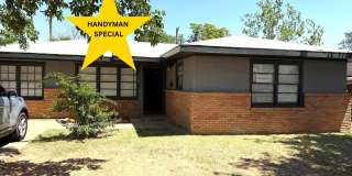 Handyman Special $0 First Month's Rent / “You fix, you SAVE BIG!!” Contact Diane for details: 806 704-3055 ext 2 Gallery 1