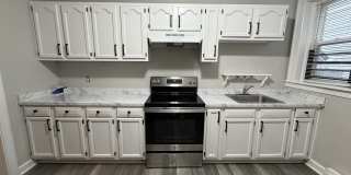 2111 Bellevue Avenue - 1 Gallery 4