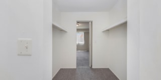 Midtown Square Apartments Gallery 7