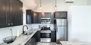 1088 E Broadway Gallery 7