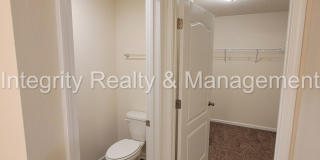 Newer 4 Br, 2 Bath home Gallery 7