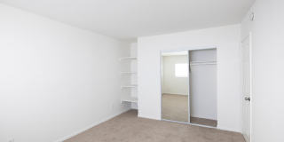 Large Upstairs Unit w/ a Fireplace Gallery 8