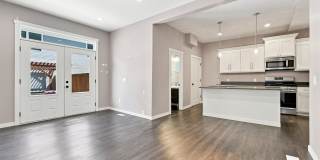 1016 W Washington Boulevard Gallery 17