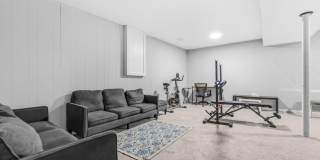 17624 LINDSTROM Court Gallery 9