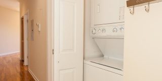 2452 N Southport Ave Gallery 10