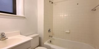 1216 N Dearborn St Gallery 12