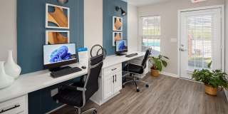 Williamsburg Gallery 8