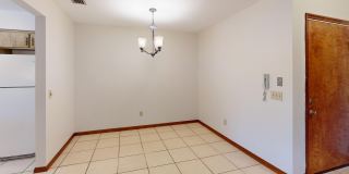 9017 Manchester Lane Gallery 12