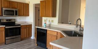 Fantastic 3 Bedroom 2 bath home on a pond Gallery 14